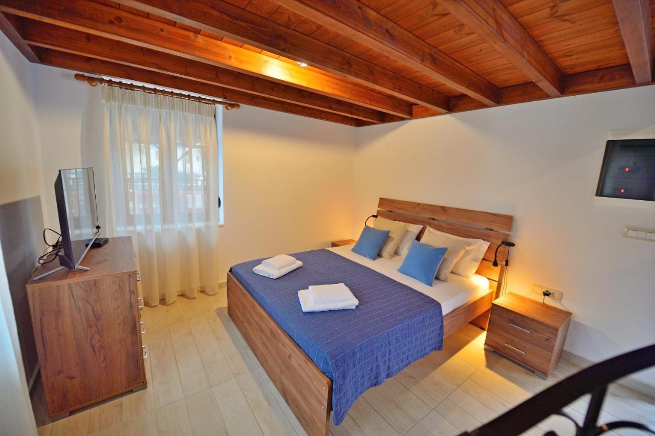 Plokamos House Villa Plokamianá Buitenkant foto