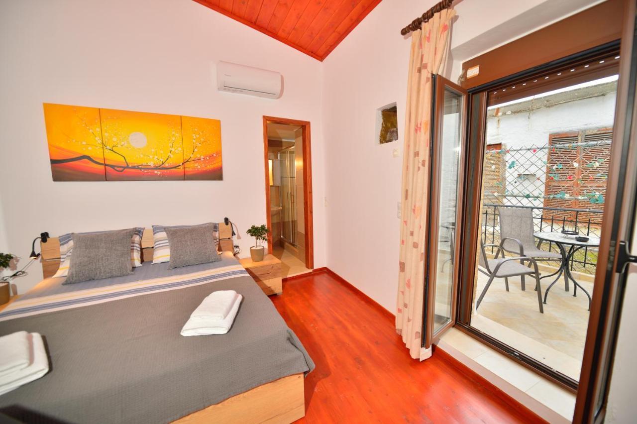 Plokamos House Villa Plokamianá Buitenkant foto