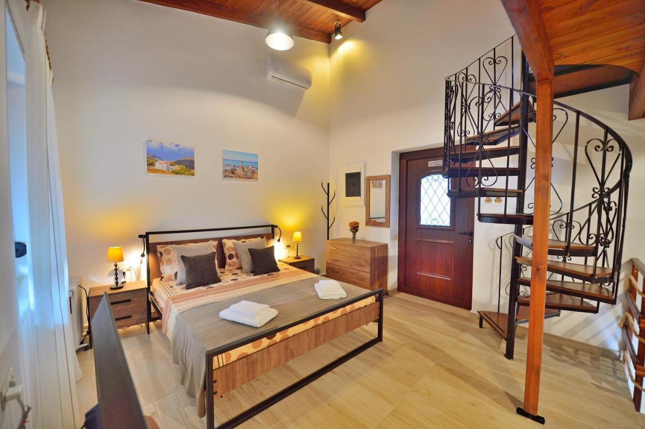 Plokamos House Villa Plokamianá Buitenkant foto